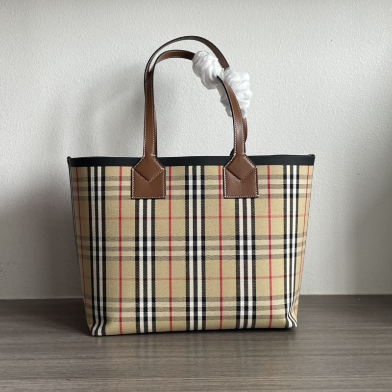 Bv*b*rry shopping bags